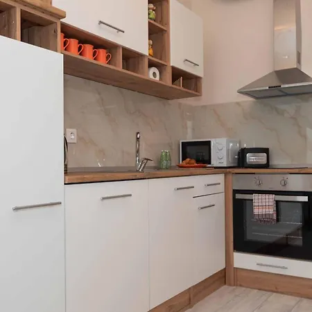 Apartament 905